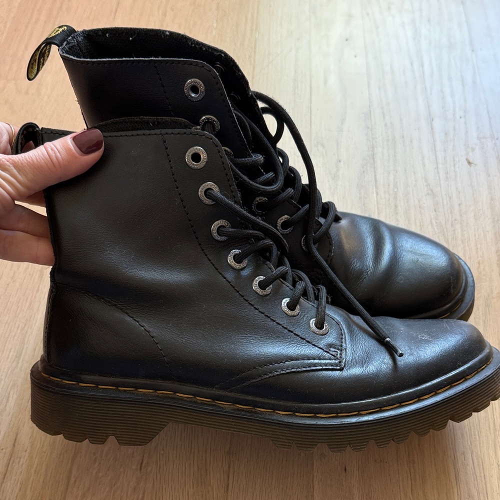 Dr. Martin Luana Classic Black Leather Boots
